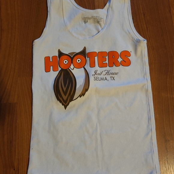 Hooters xxs Jail house Selma, Texas tank top - Picture 5 of 9